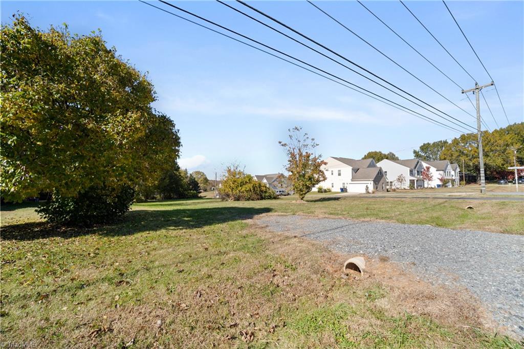 610 Meadowlark Drive Property Photo 3