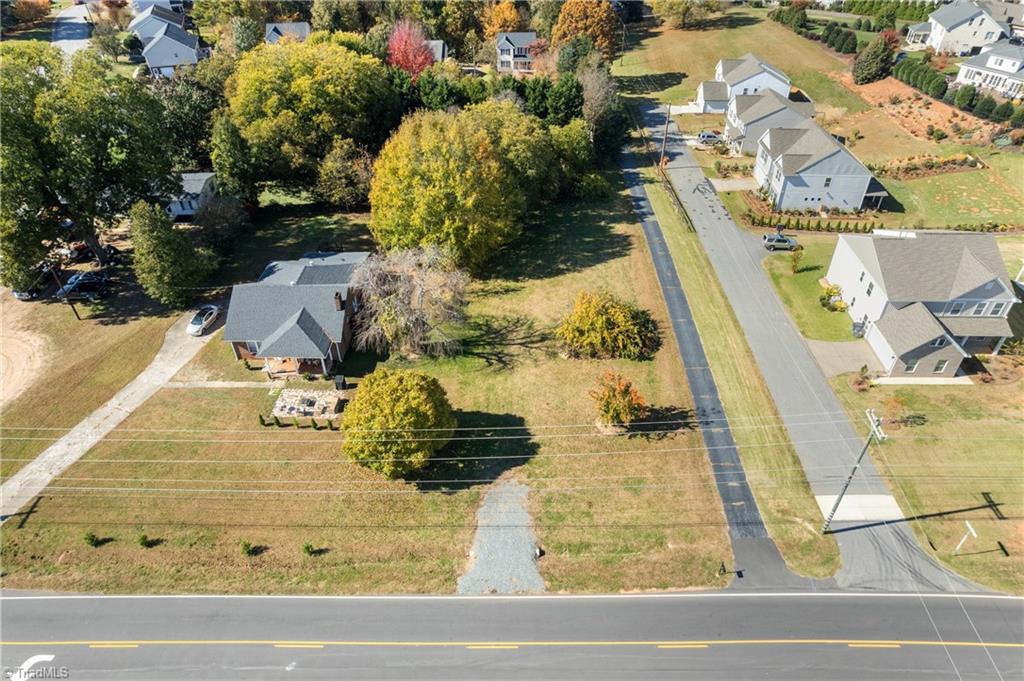 610 Meadowlark Drive Property Photo 8