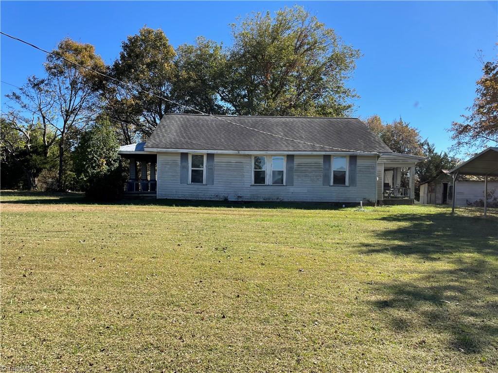 2039 Lower Hopedale Road Property Photo 1
