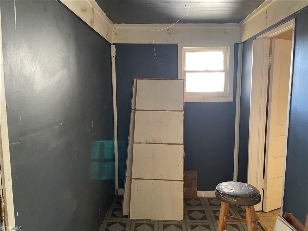 2039 Lower Hopedale Road Property Photo 3