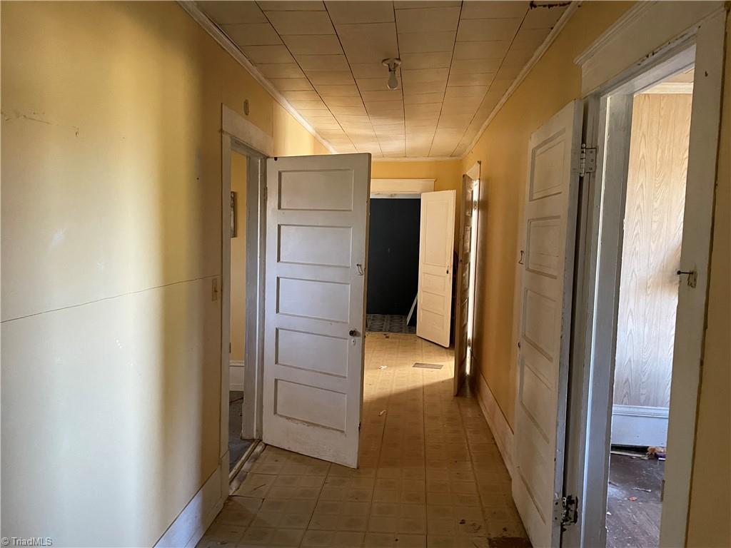 2039 Lower Hopedale Road Property Photo 11