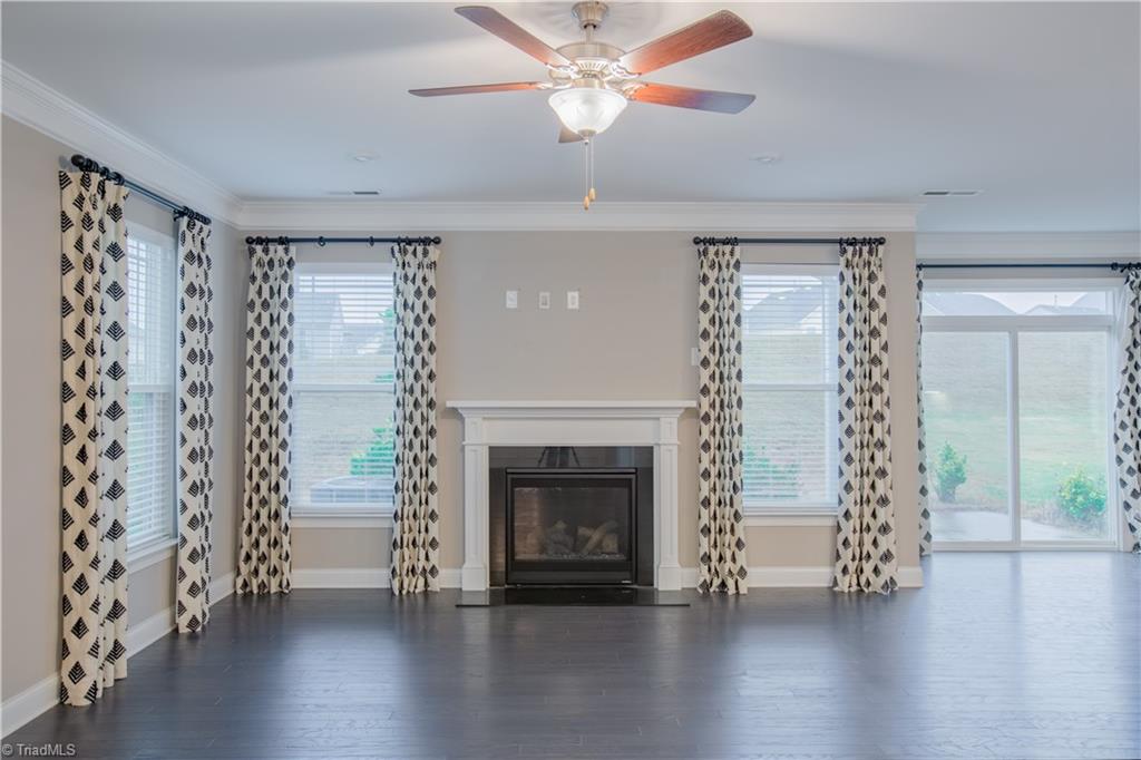 218 Crane Creek Way Property Photo 8