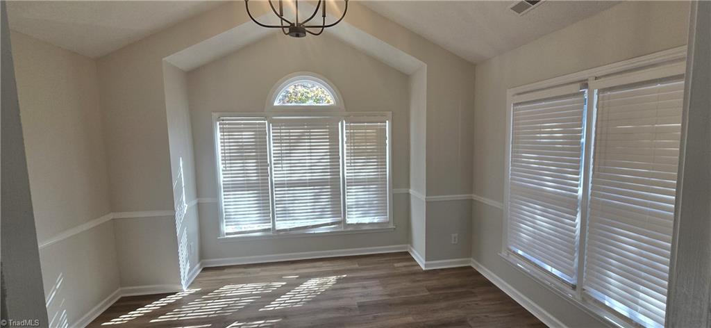 2933 Deerbrook Court Property Photo 10