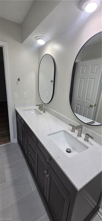 2933 Deerbrook Court Property Photo 16