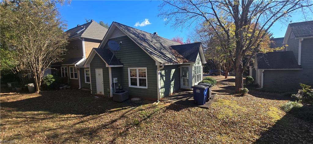 2933 Deerbrook Court Property Photo 24