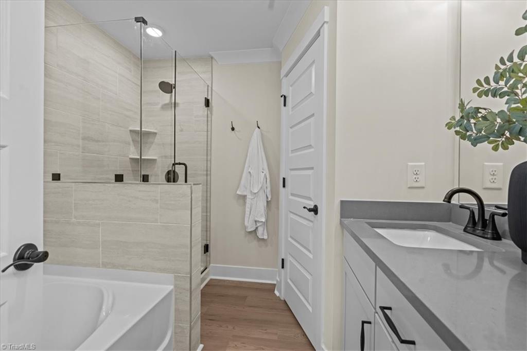 1289 Hammond Drive Property Photo 13