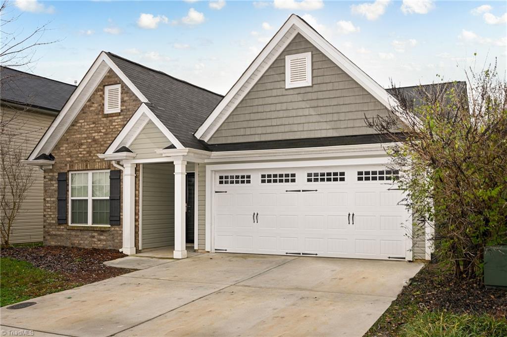 5519 Misty Hill Circle Property Photo 2