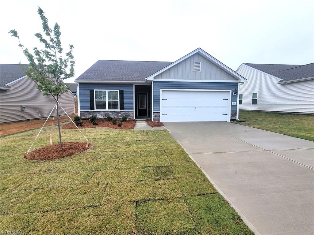 251 Macintosh Drive Property Photo 1