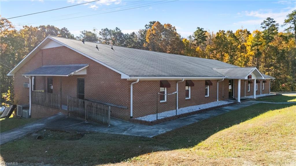 12394 Nc Highway 150 Property Photo 4