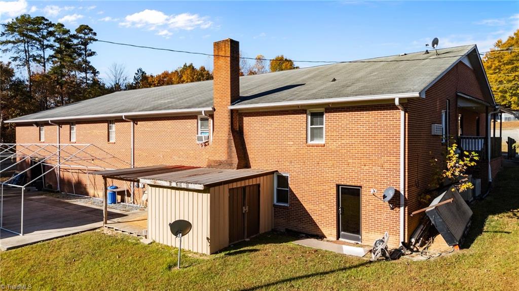 12394 Nc Highway 150 Property Photo 5