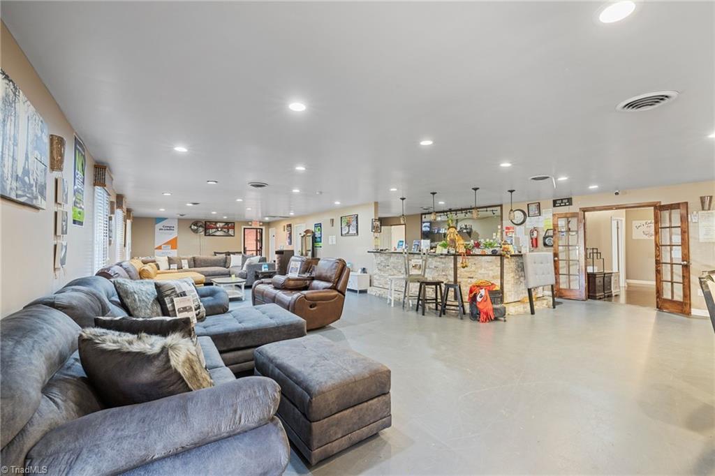 12394 Nc Highway 150 Property Photo 6