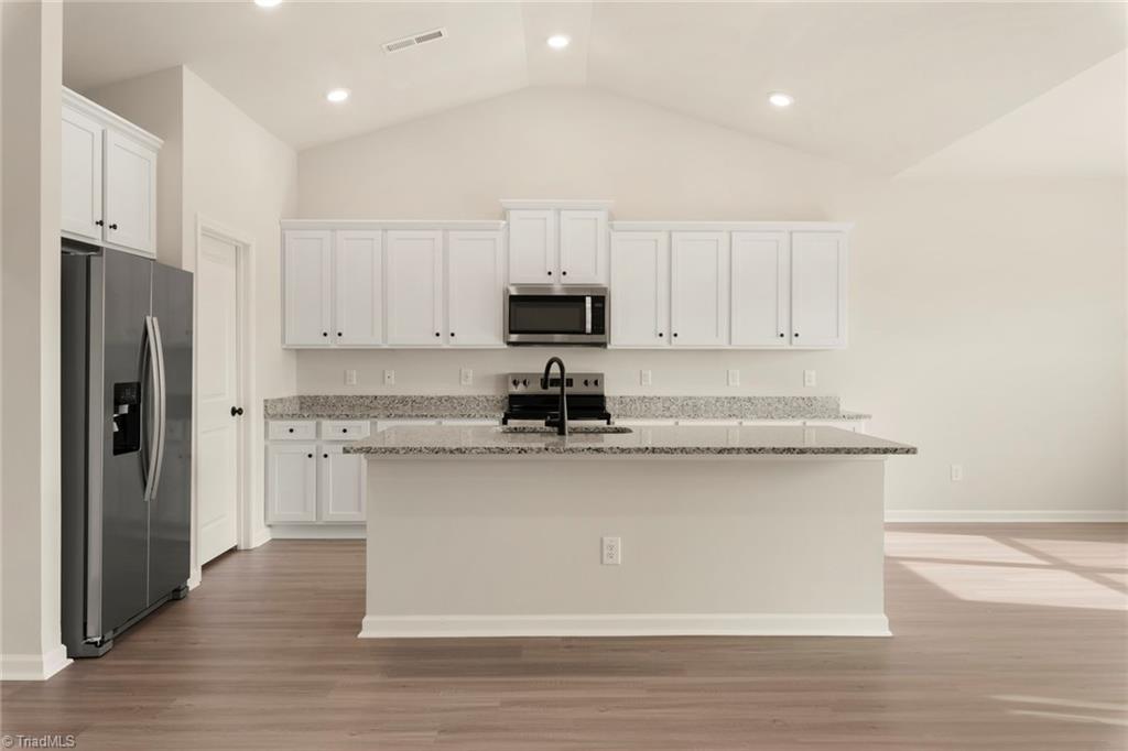 3428 Robindale Drive Property Photo 6