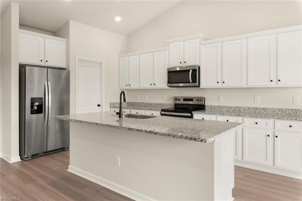 3428 Robindale Drive Property Photo 7