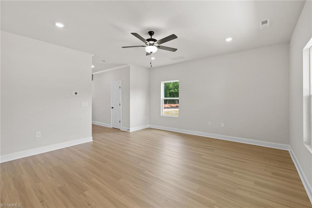 3435 Robindale Drive Property Photo 5