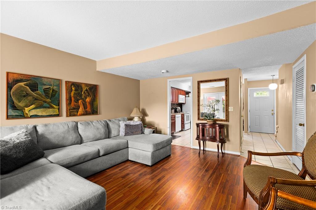 3753 Heathrow Drive Property Photo 11