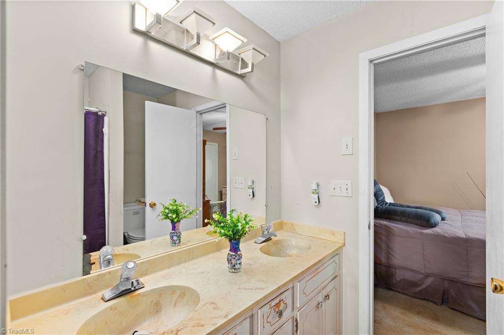 3753 Heathrow Drive Property Photo 19