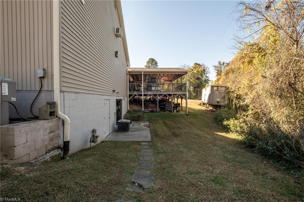 5043 Meadowbrook Drive Property Photo 32