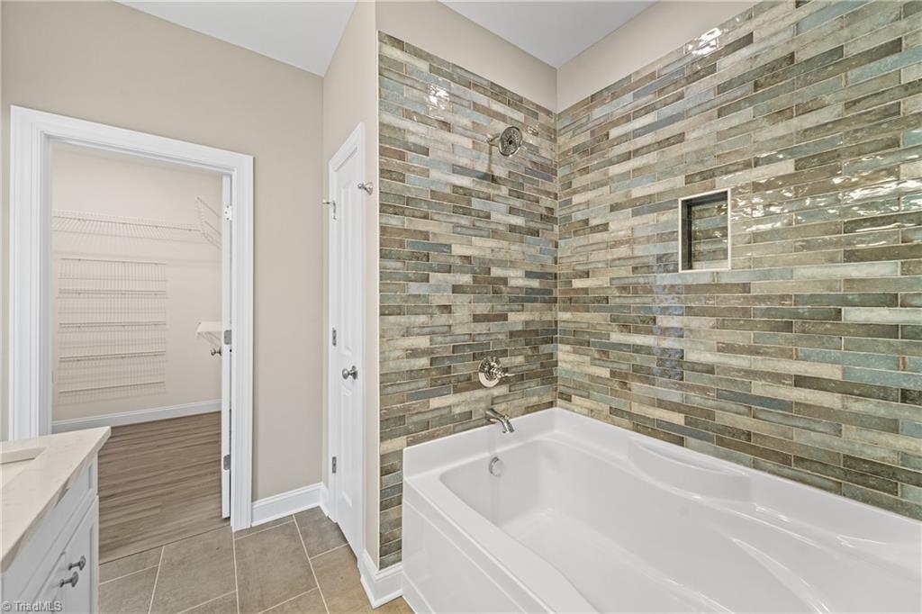 1885 Paragon Drive Property Photo 18