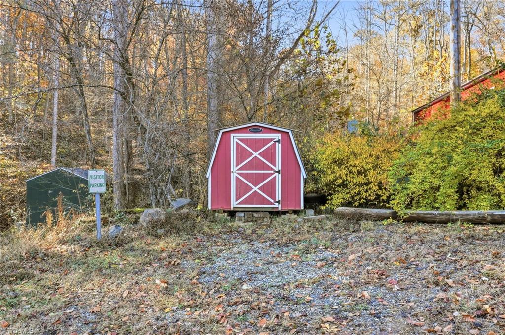 960 Riverview Road Property Photo 40