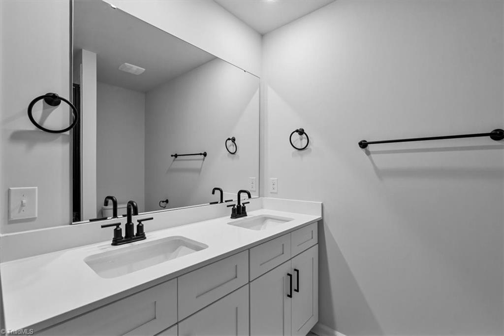 407 Pinnacle Drive Property Photo 23