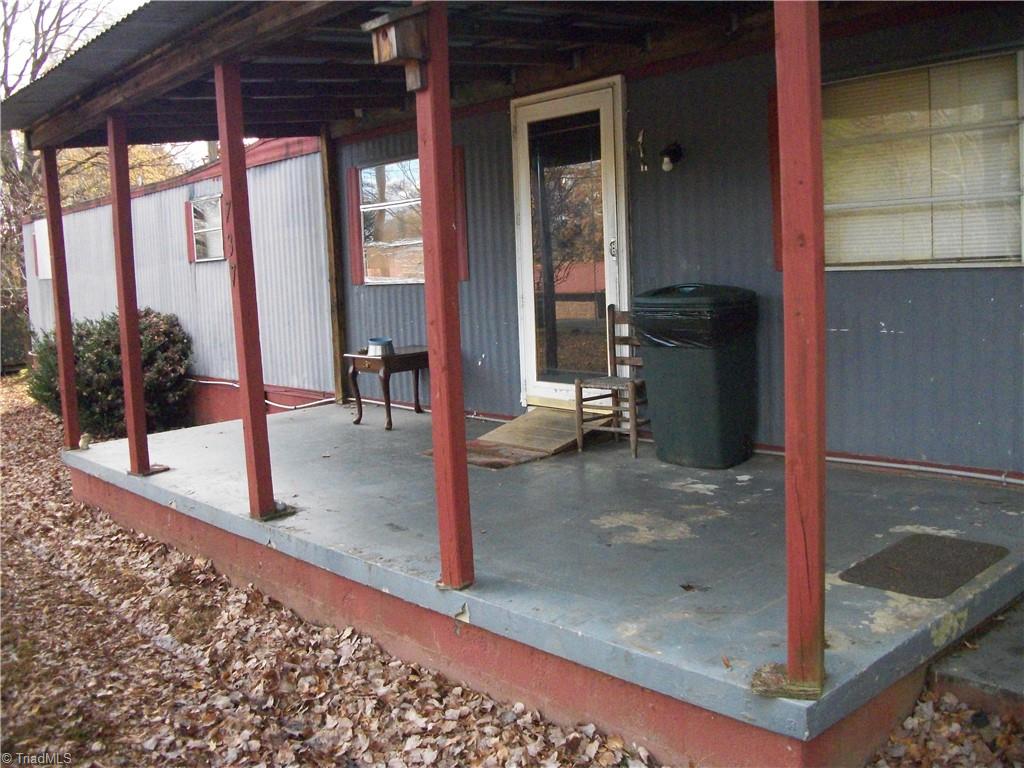 737 Summit Loop Property Photo 2
