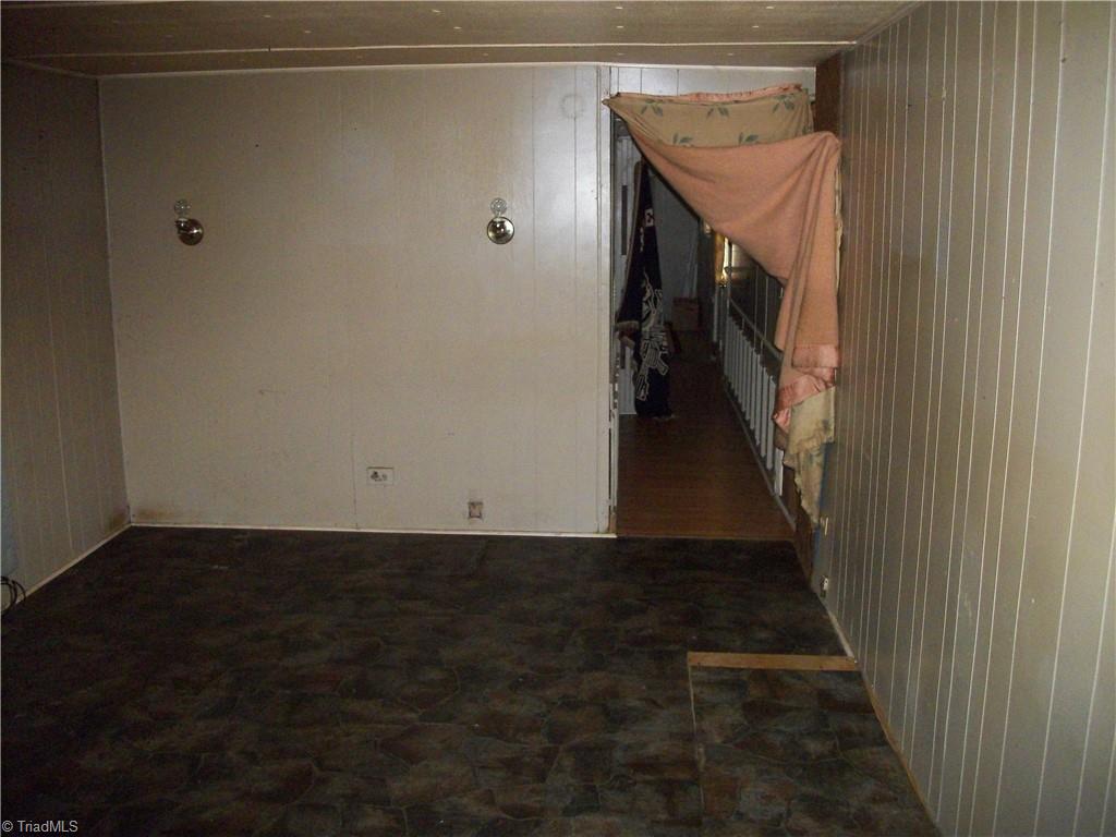 737 Summit Loop Property Photo 4