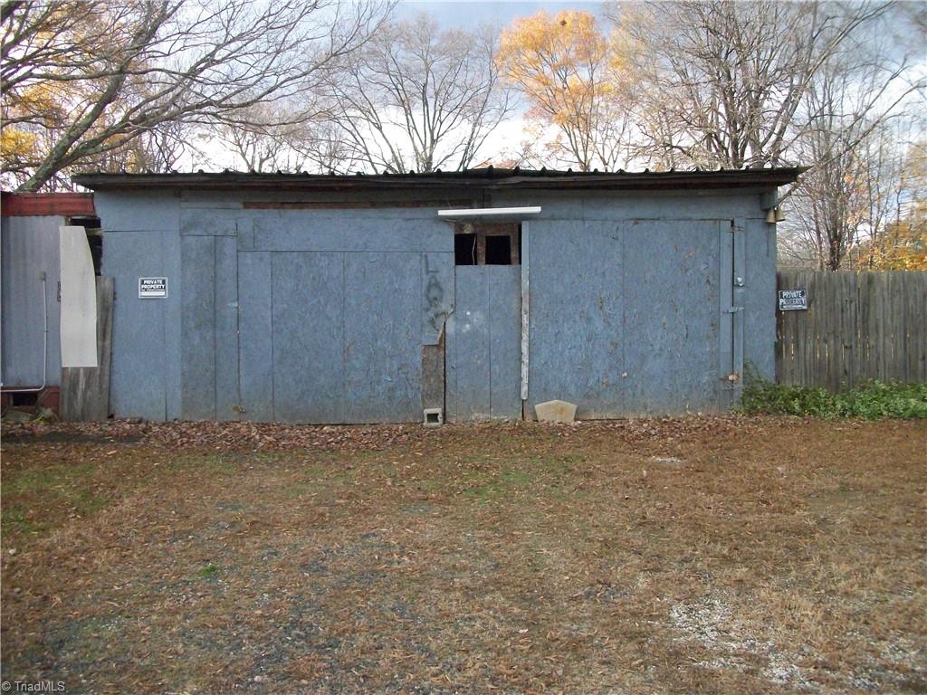 737 Summit Loop Property Photo 7