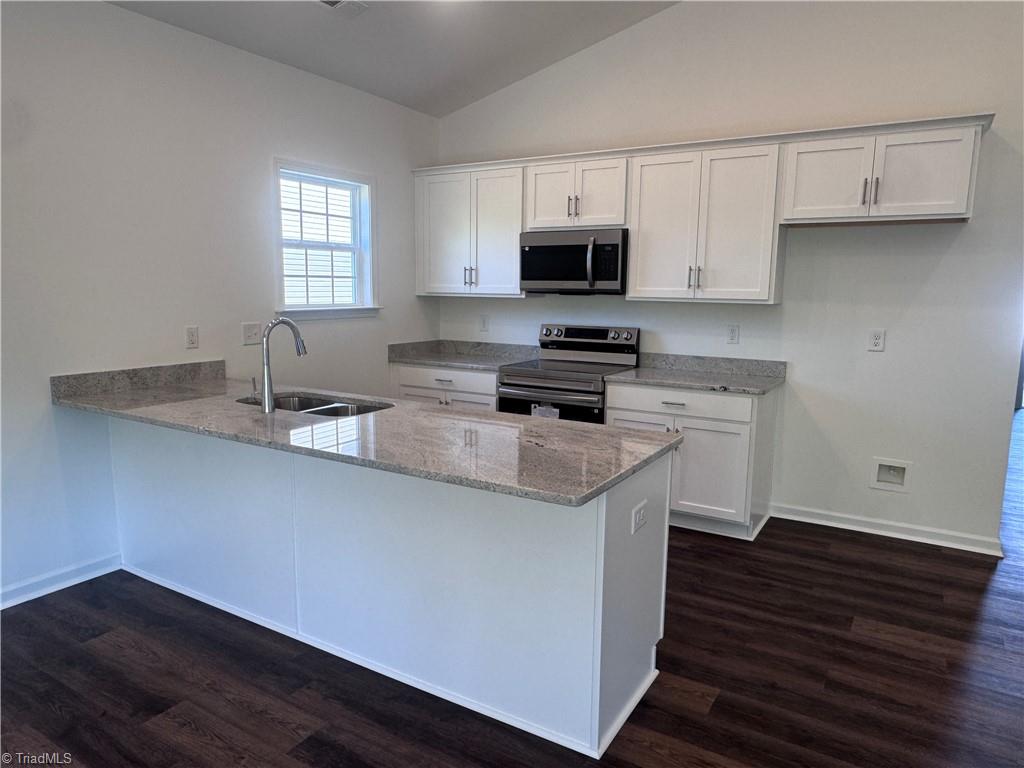 275 Waylon Court Property Photo 2