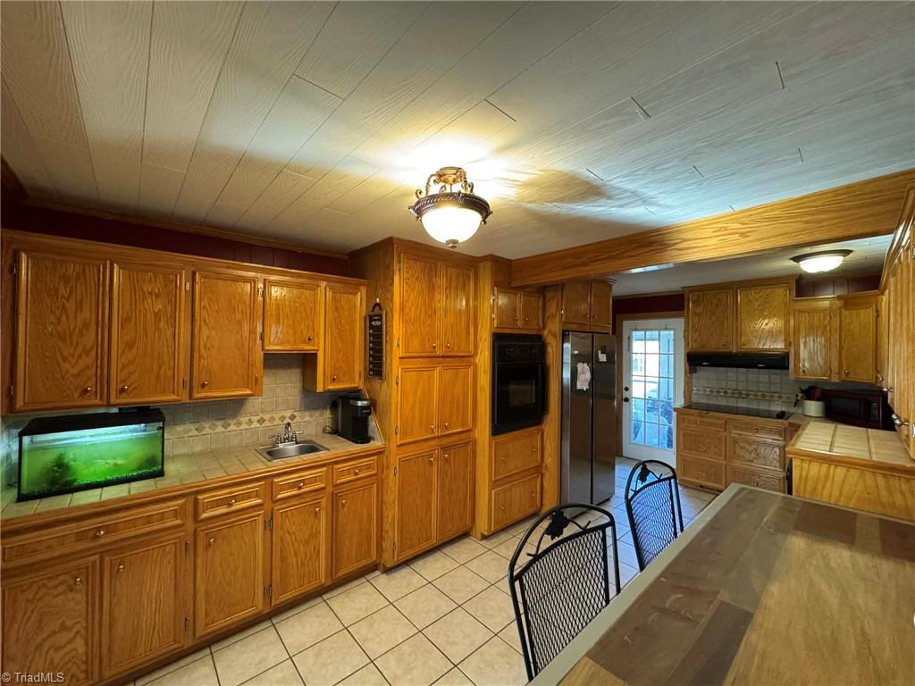 155 Sawyer Road Property Photo 13