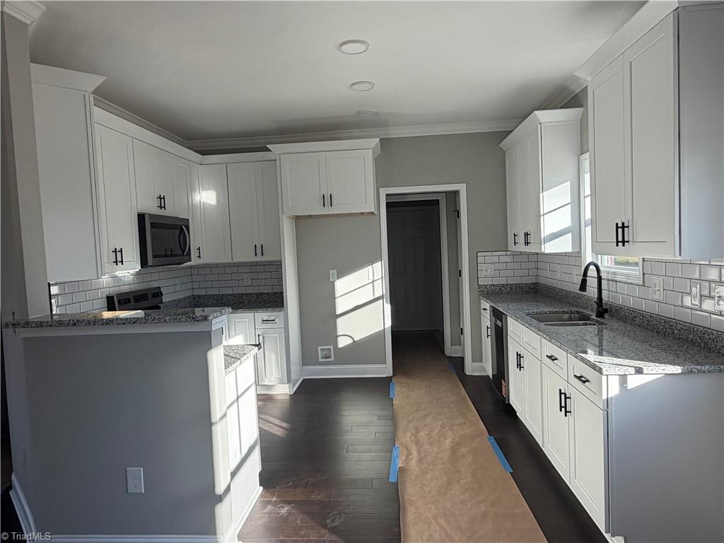 100 Snead Road Property Photo 10