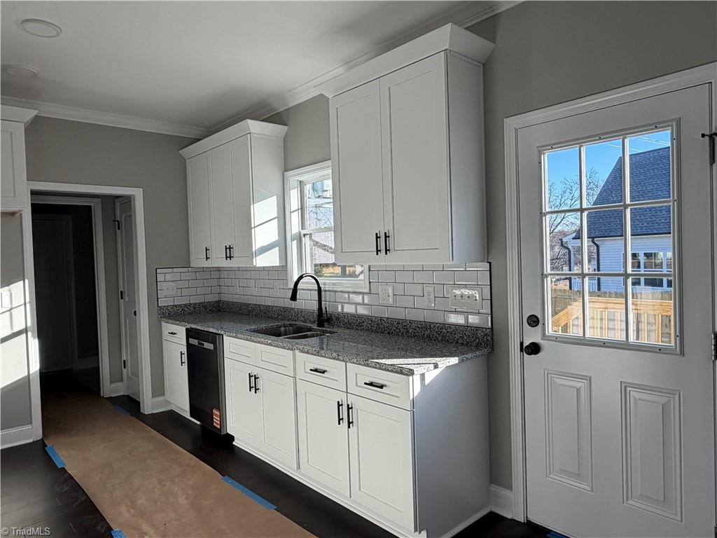 100 Snead Road Property Photo 12