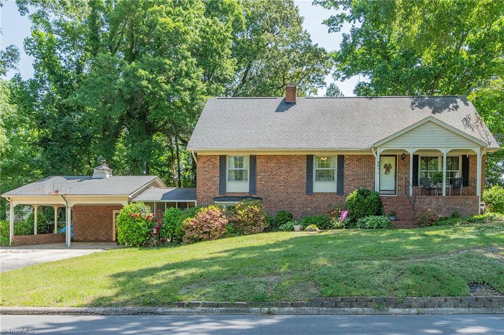601 Longview Drive Property Photo 1