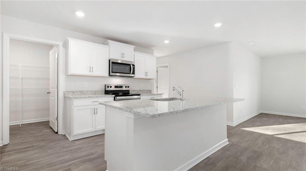 6657 Capstone Court Property Photo 3