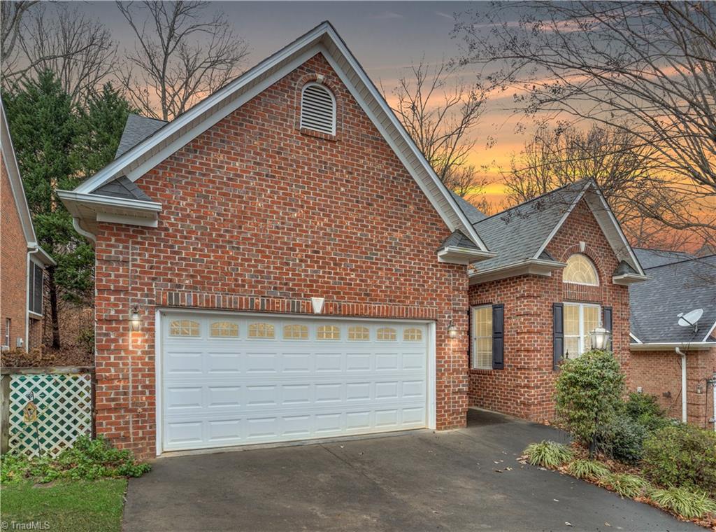 820 Kensford Court Property Photo 1