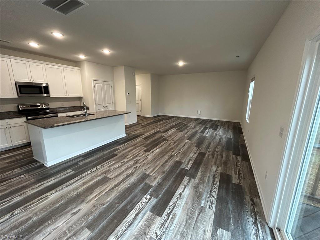 578 30th Avenue Circle Ne Property Photo 3