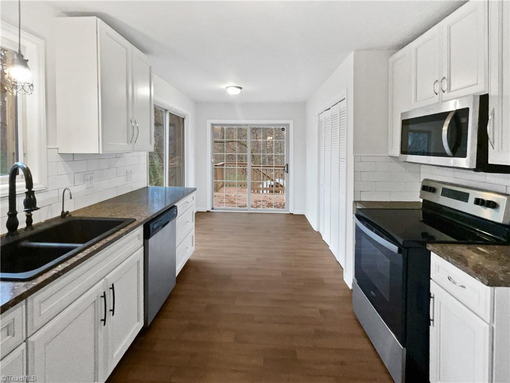 150 Roswell Drive Property Photo 3