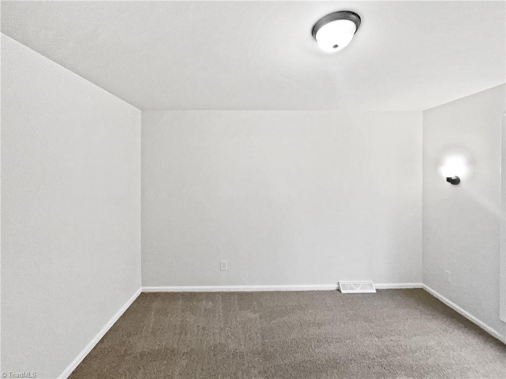 150 Roswell Drive Property Photo 9