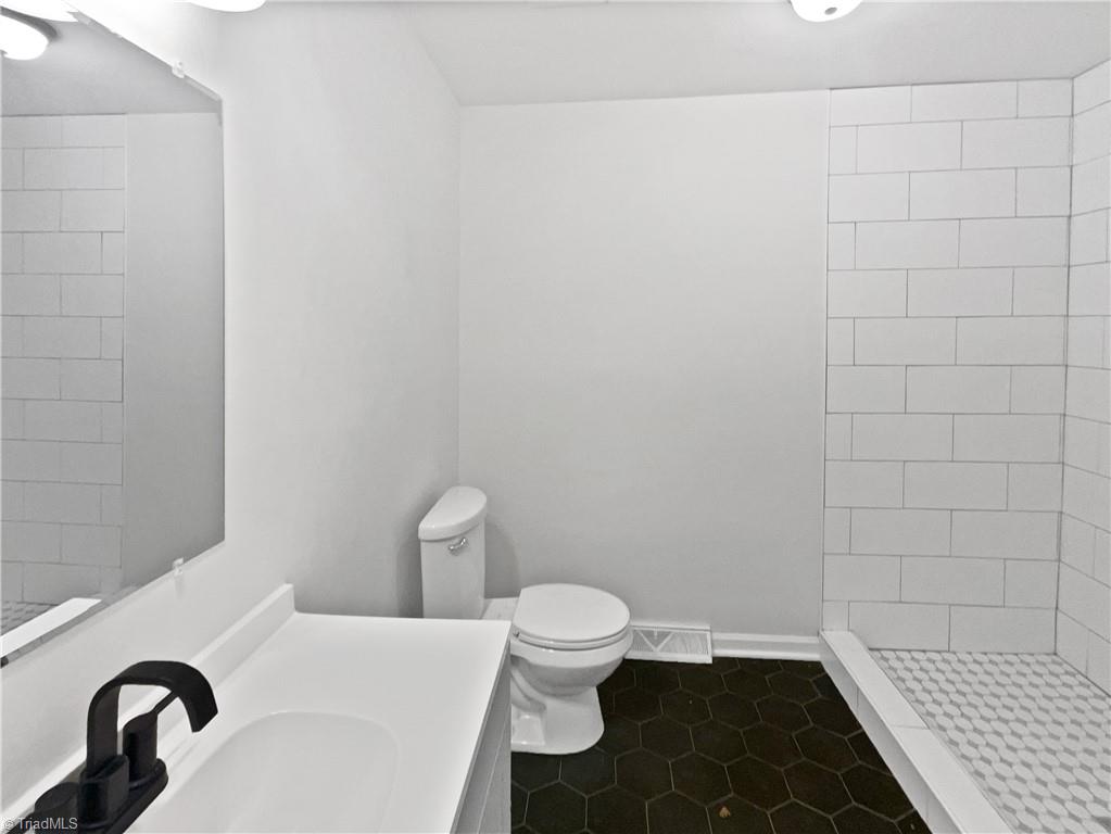 150 Roswell Drive Property Photo 14