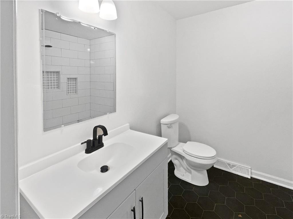 150 Roswell Drive Property Photo 15