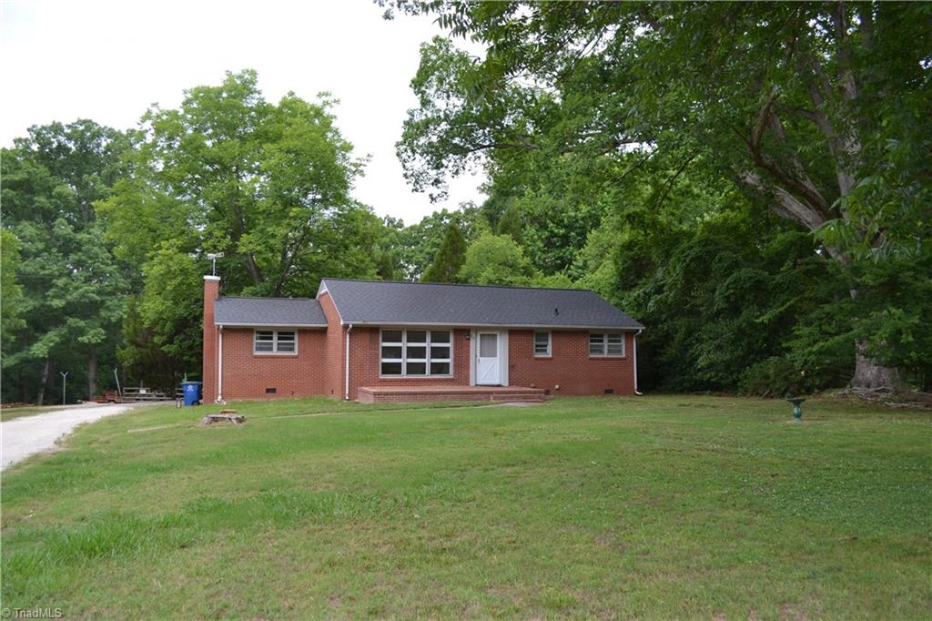 812 Dan Valley Road Property Photo 1
