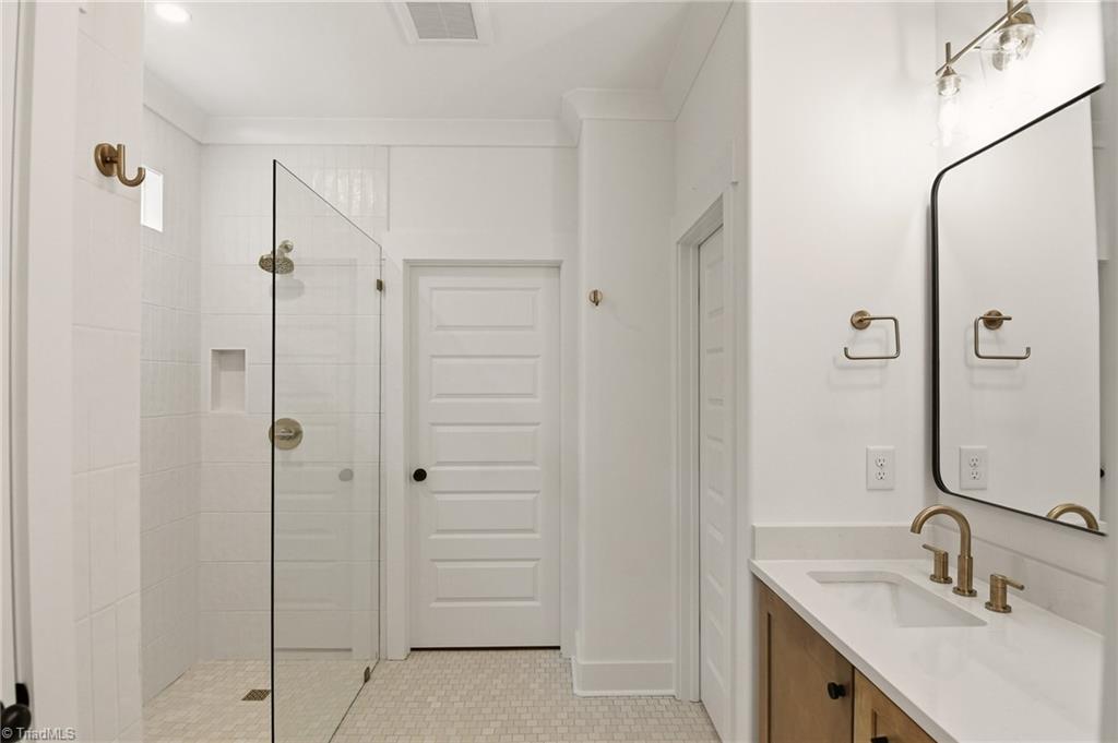 124 Shady Brook Lane Property Photo 22