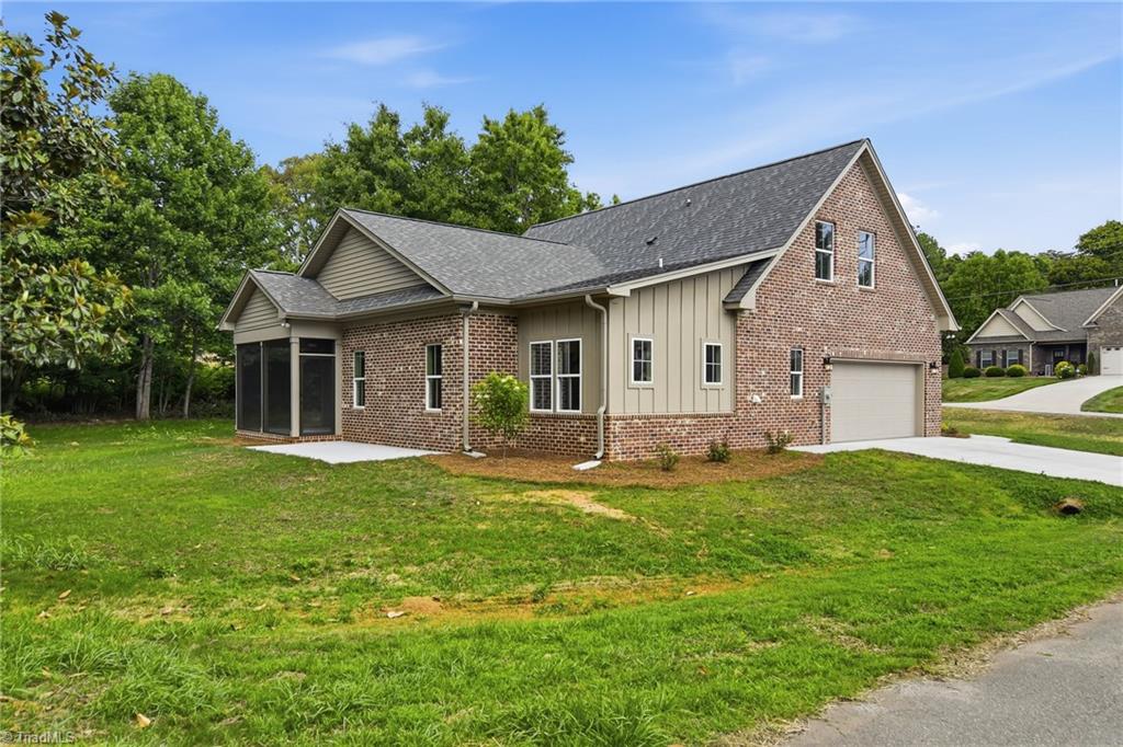 124 Shady Brook Lane Property Photo 33