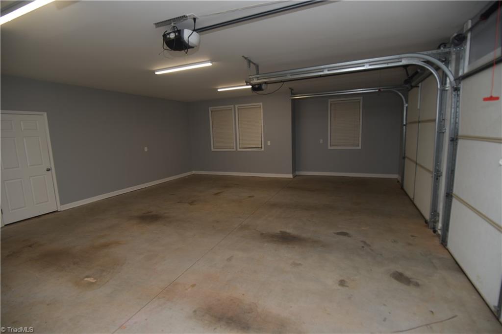 1413 Bancroft Street Property Photo 8