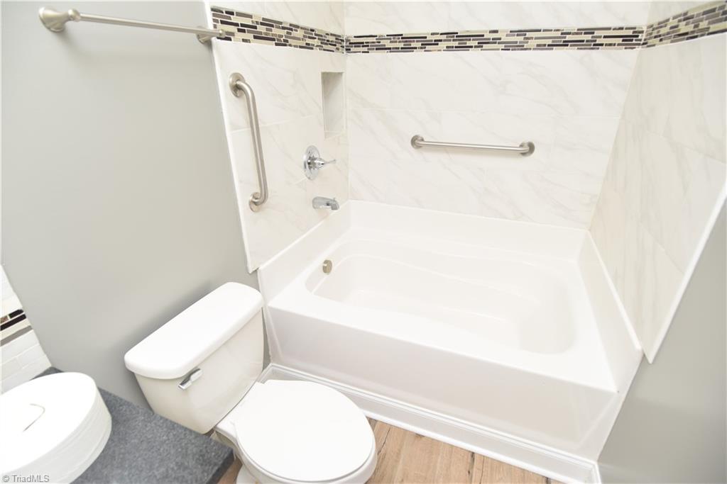 1413 Bancroft Street Property Photo 27