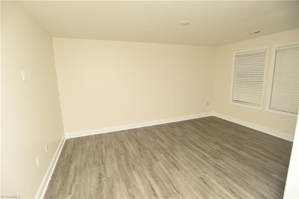 1413 Bancroft Street Property Photo 43