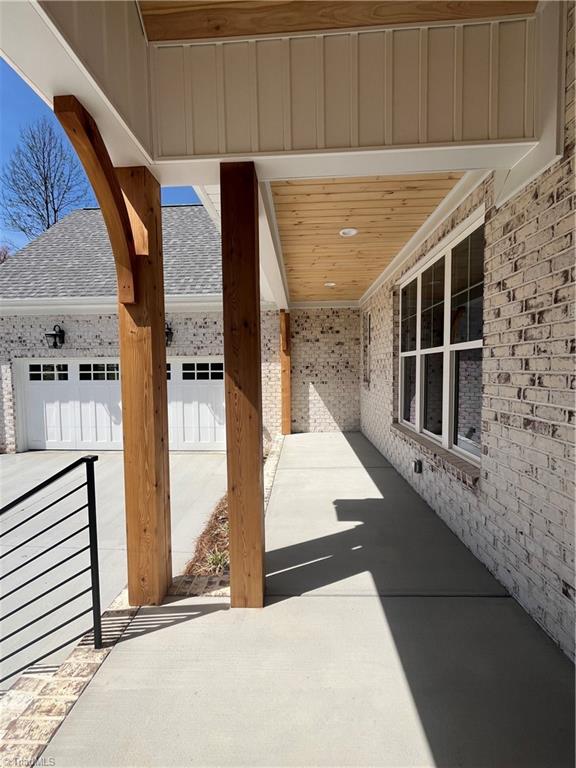 280 Dyna Drive Property Photo 4