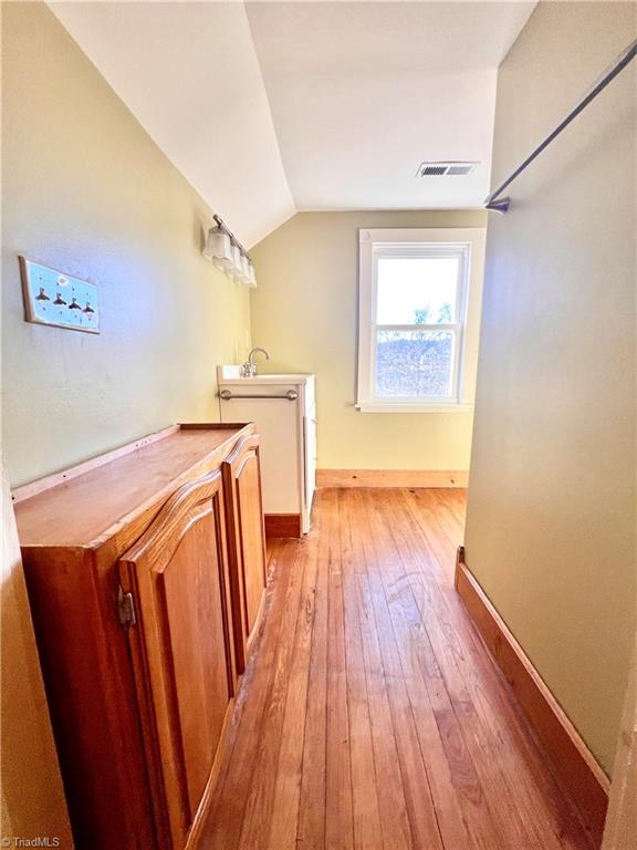 53 Wagoner Street Property Photo 15