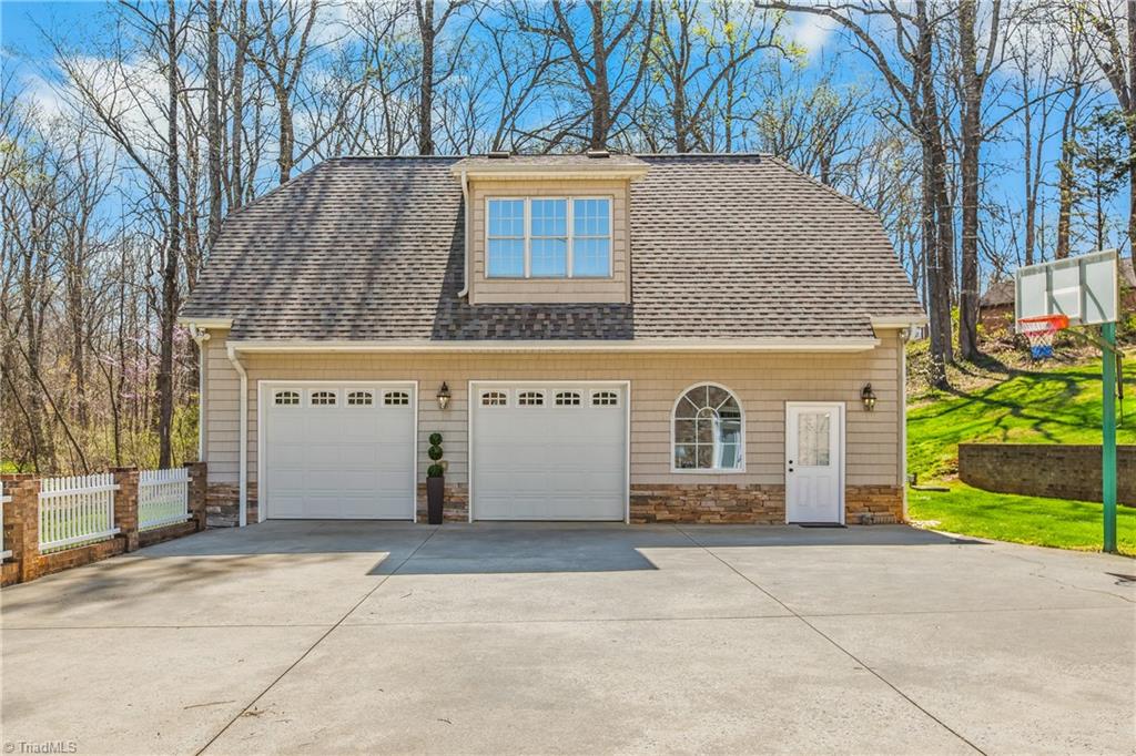 7435 Trotters Run Property Photo 44