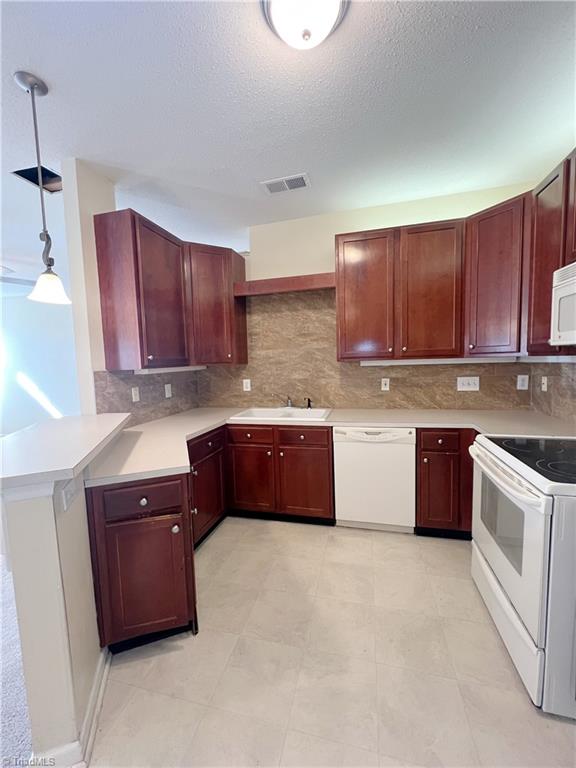 3001 Greystone Point # F Property Photo 6