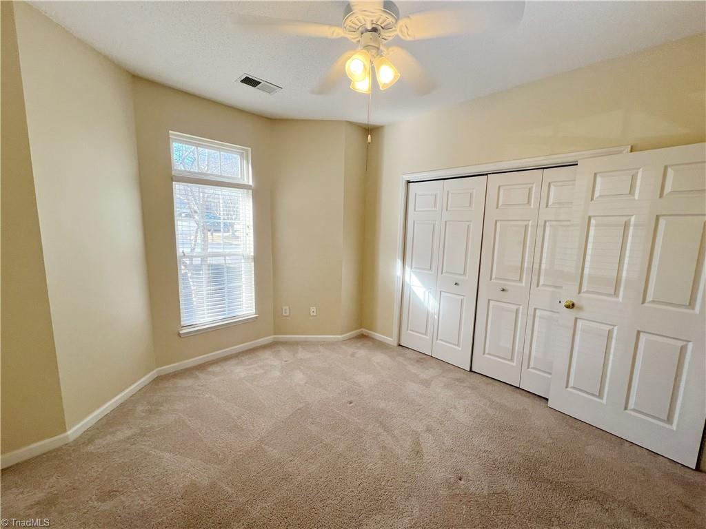 3001 Greystone Point # F Property Photo 11